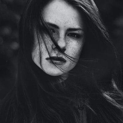 女性简介